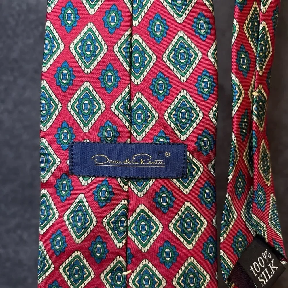 Oscar de la Renta Red and Blue Tie Sophisticated Style - Picture 9 of 11